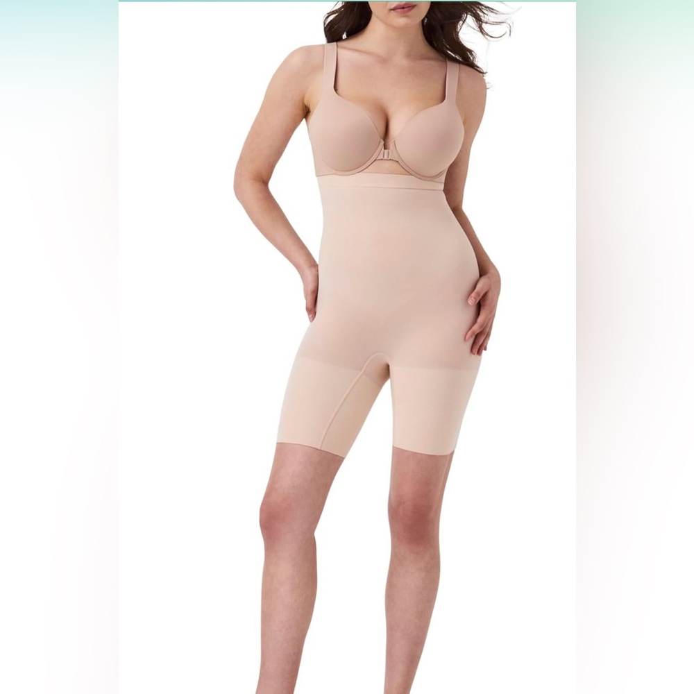 SPANX Shapewear Higher Power Shorts light Tan size Large